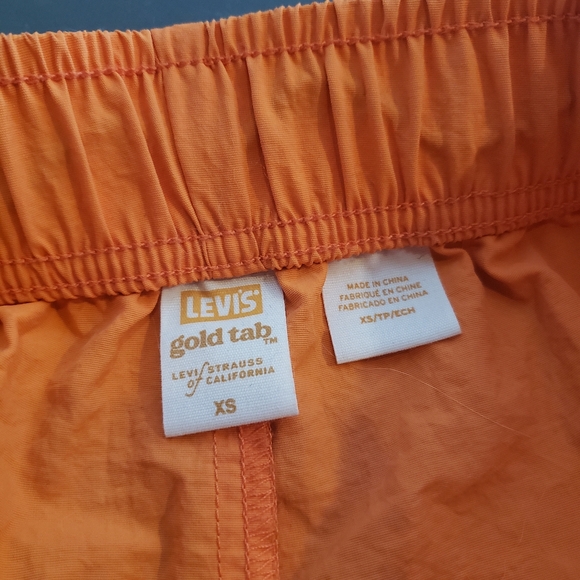 Levis orange shorts XS - Picture 2 of 4